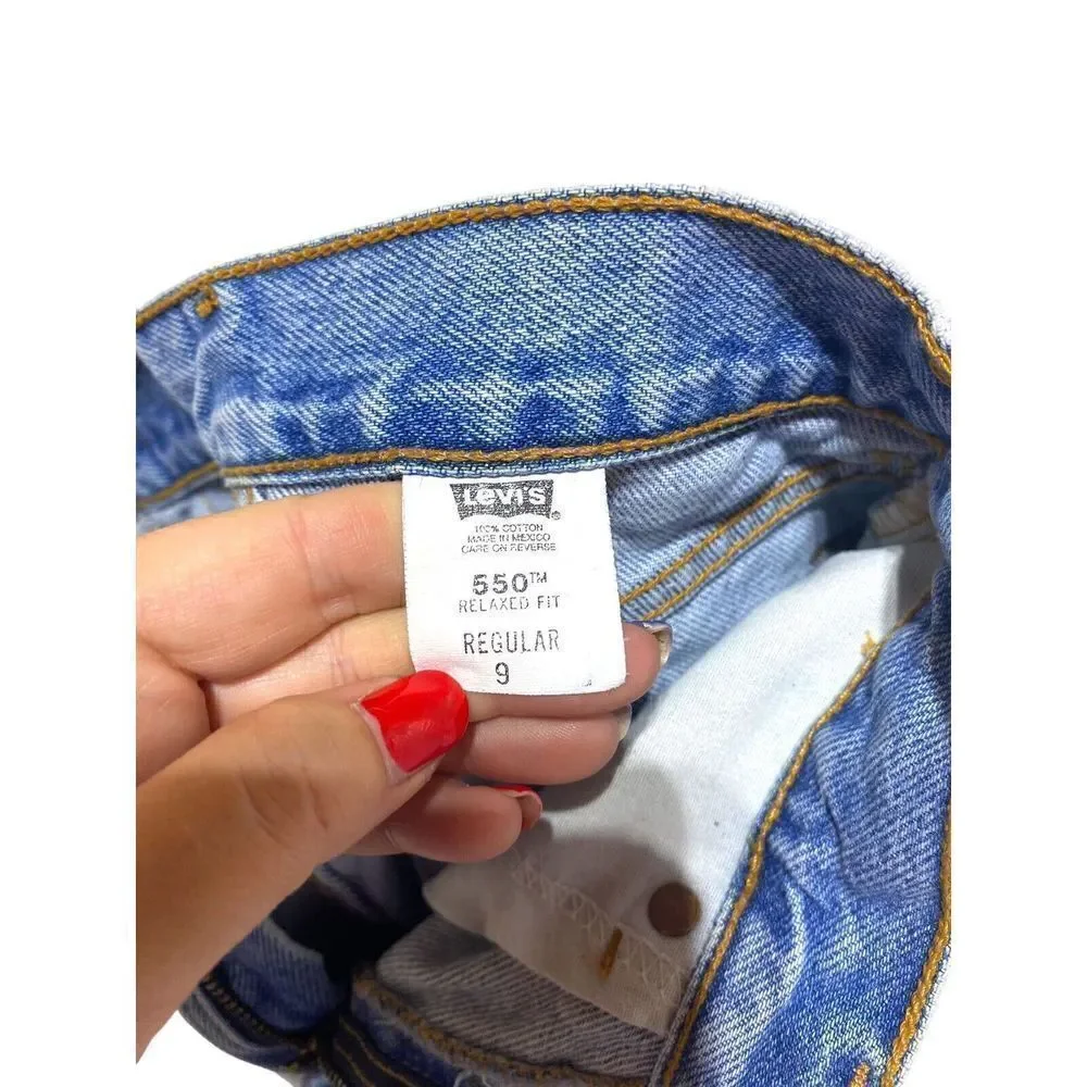 vintage Levi’s 550 relaxed fit regular kid sz 9  W‎ 24” L 22” Batwing